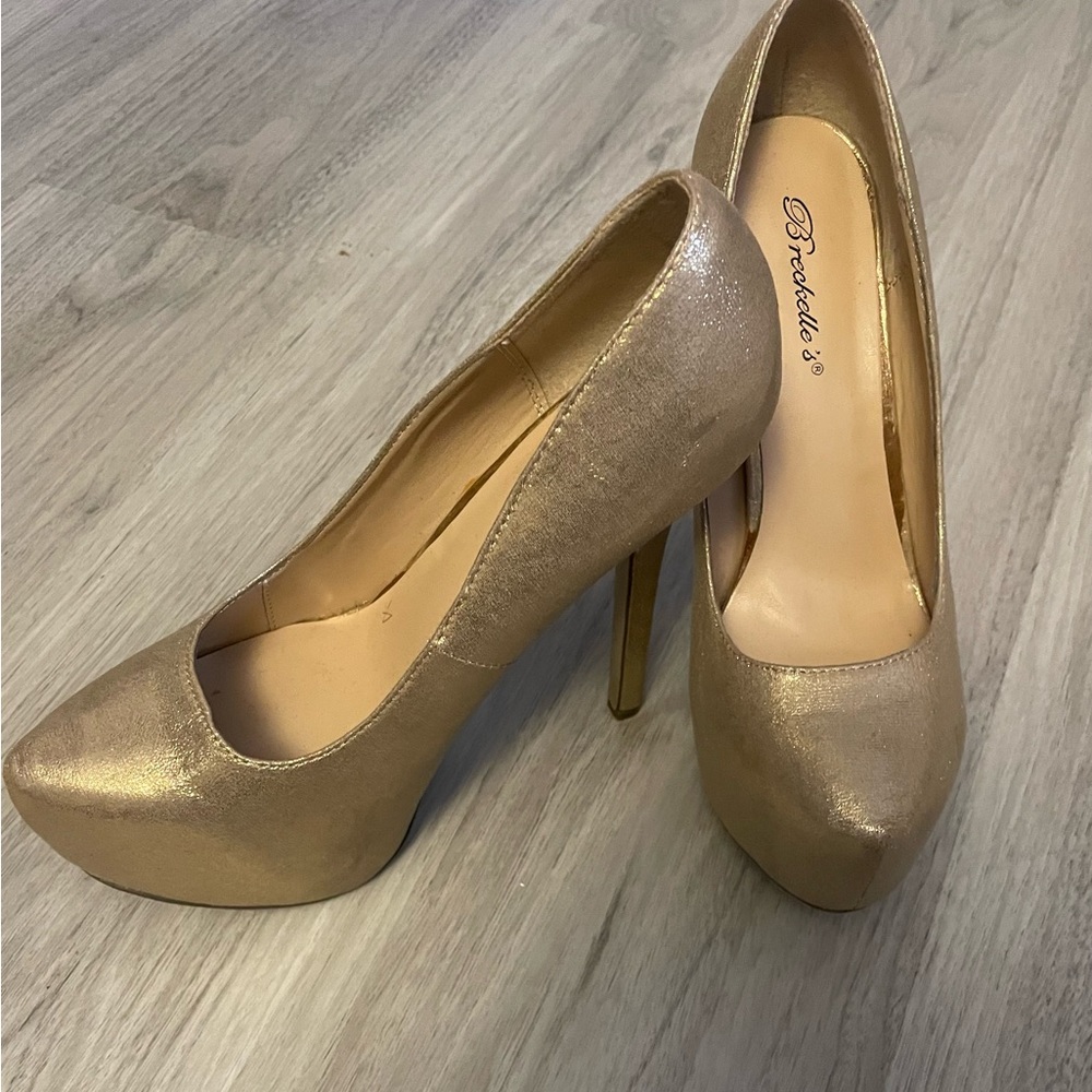 Platform Heels Gold
